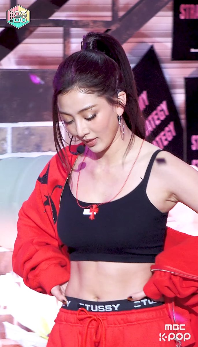 that unzipped jacket is too lethal…. her abs my goodness