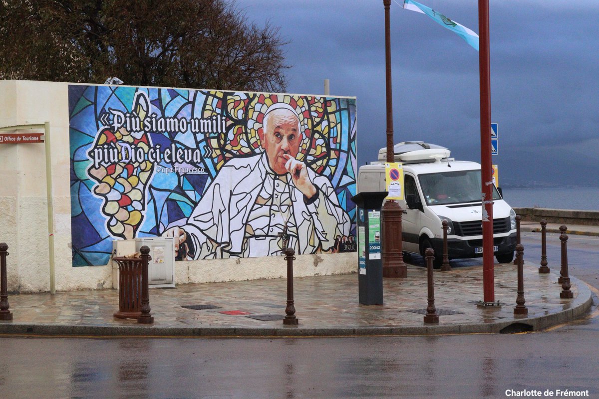 🔴 Thread - Aujourd'hui le #pape François est en #Corse !

Avec <a href="/arnbevilacqua/">Arnaud Bevilacqua</a> et <a href="/mikaelcorre/">Mikael Corre</a> nous vous faisons suivre depuis #Ajaccio cette visite historique 

📲 Et c'est aussi à retrouver en direct sur le site de <a href="/LaCroix/">La Croix</a> 
#papeencorse

la-croix.com/religion/direc…