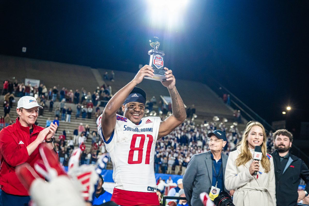 The <a href="/Salute2VetsBowl/">IS4S Salute to Veterans Bowl</a> MVP 🏆

<a href="/iWebb_/">Jeremiah Webb</a>