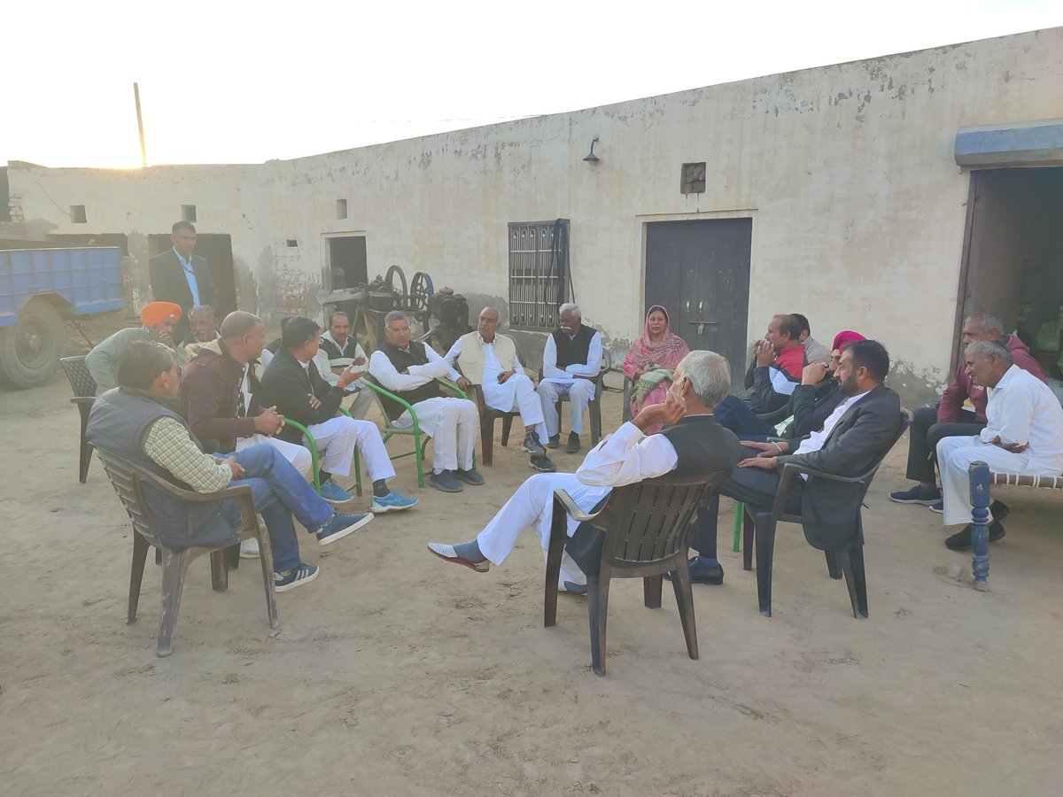 DRGEDAR's tweet image. डंगर खेड़ा (अबोहर, पंजाब) में सरपंच श्री खजानचंद जी के निवास स्थान पर सरपंचों एवं अन्य गणमान्य व्यक्तियों से मुलाकात की।

#अबोहर #abhor #पंजाब #punjab #drgedar #suratgarh #sriganganagar #सूरतगढ़ #सूरतगढ़_विधानसभा #श्रीगंगानगर #Hanumangarh #हनुमानगढ़ #जैतसर #jaitsar