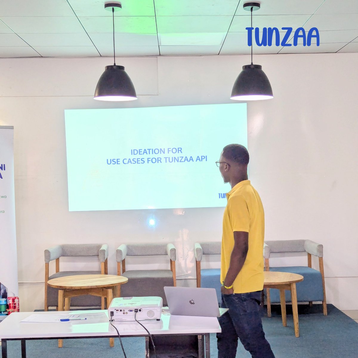 tunzaaHQ's tweet photo. Tunapenda kutoa shukrani za dhati kwa kila mmoja wenu aliyehudhuria shughuli yetu ya #Zegekukumeetup.
Tunatumaini mmejifunza mambo mengi kuhusu Tunzaa, Mauzo na Tunzaa API, kama ambavyo nasi tumepata fursa ya kujifunza kutoka kwenu na kupokea maoni yenu.
Ushirikiano wenu unatuinua na kutupa nguvu ya kuendelea kuboresha huduma zetu. Asanteni sana! π
#ZegeKukuMeetup #Tunzaa #mauzo #TunzaaApi