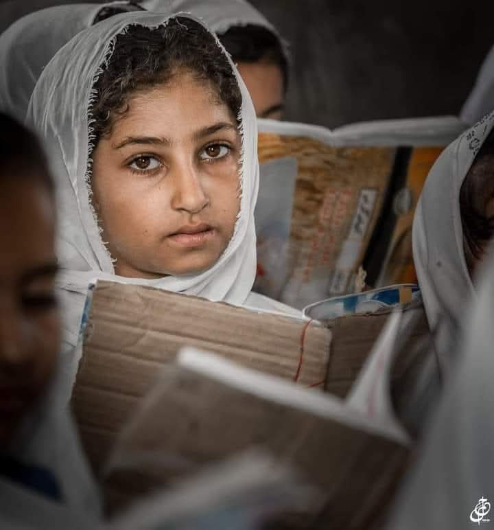 اداسی مُسلط ہے یوں جیسے وراثت میں لائے ہوں۔۔!🖤