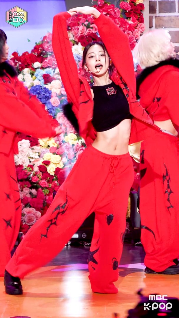 WeLoveTZUYU0614's tweet photo. TZU❤🖤
#STRATEGY 
#TZUYU #子瑜 #쯔위 #ツウィ #จื่อวี #TWICE https://t.co/Xeyyy4bZxM