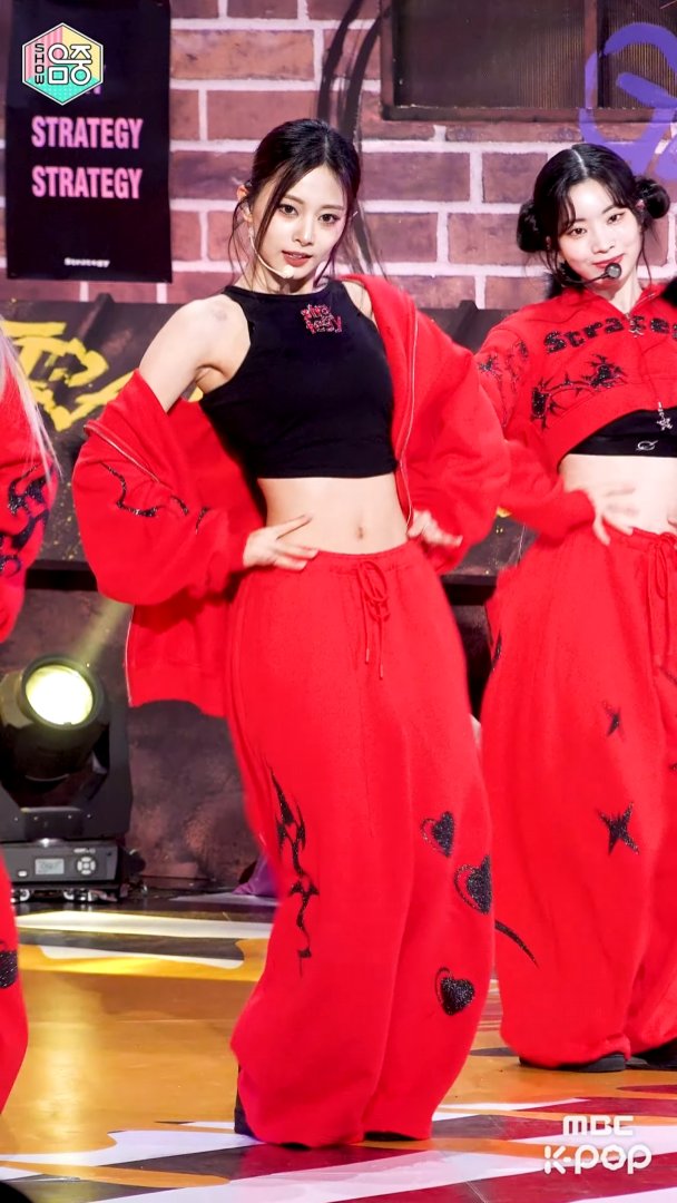 WeLoveTZUYU0614's tweet photo. TZU❤🖤
#STRATEGY 
#TZUYU #子瑜 #쯔위 #ツウィ #จื่อวี #TWICE https://t.co/Xeyyy4bZxM