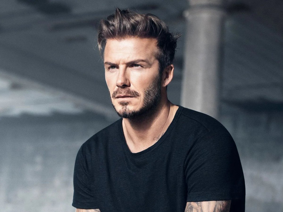 Mind_labs_'s tweet image. David Beckham spends $1 MILLION/year to stay fit.

He's 49 and hasn't played professionally in 11 years...

But has the body and biomarkers of a pro athlete HALF his age.

Let's break down his 7-figure biohacking routine:

(A full day with Beckham 🧵)