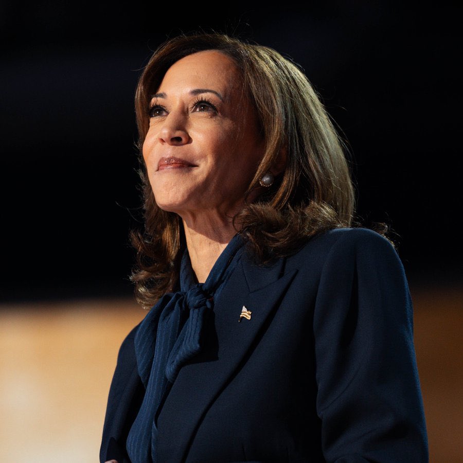 Protect Kamala Harris ✊ tweet media