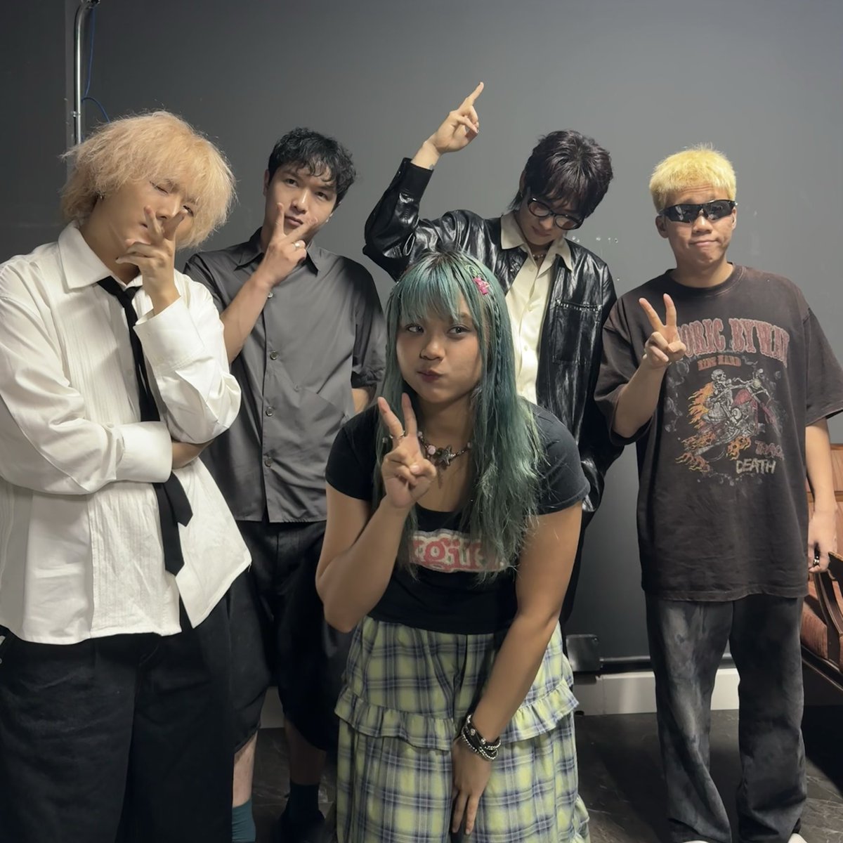 smallroom_tweet's tweet photo. Thank you so much @palchilldance for having @wadfahw ! We had so much fun last night. Hope to see you all again ! 🧡🇰🇷
ขอบคุณ 87dance มาก ๆ ที่ให้ wadfah ไปเป็นส่วนหนึ่งของโชว์สุดพิเศษที่ประเทศไทย ไว้พบกันใหม่โอกาสหน้านะ ❤️
#wadfah #Smallroommusic #mutationwave #87dance #palchilldance