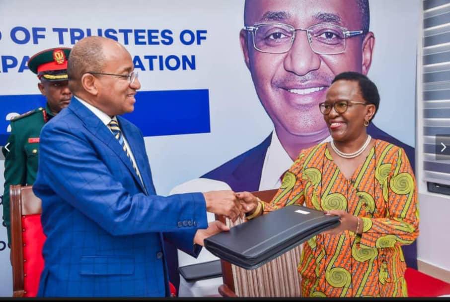 Amb_Mulamula's tweet photo. It was an honour being appointed Chairperson of the BMF Board of Trustees and handed the working tools by the Settlor of the Benjamin Mkapa Foundation (BMF), His Excellency Dr. Hussein Ali Mwnyi, President of Zanzibar and Chairman of the Revolutionary Government👏👏 https://t.co/nhXuiyuODF