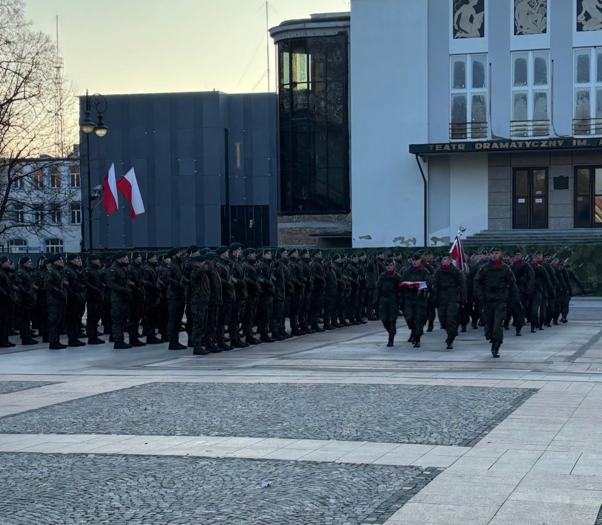 WCR_Bialystok's tweet photo. #Białystok 👉Uroczysta PRZYSIĘGA WOJSKOWA🇵🇱
po szkoleniu podstawowym w #18PR w ramach #DobrowolnaZSW
🇵🇱 To jeden z najważniejszych dni w życiu każdego żołnierza 🪖‼️ https://t.co/2mkV85joMl