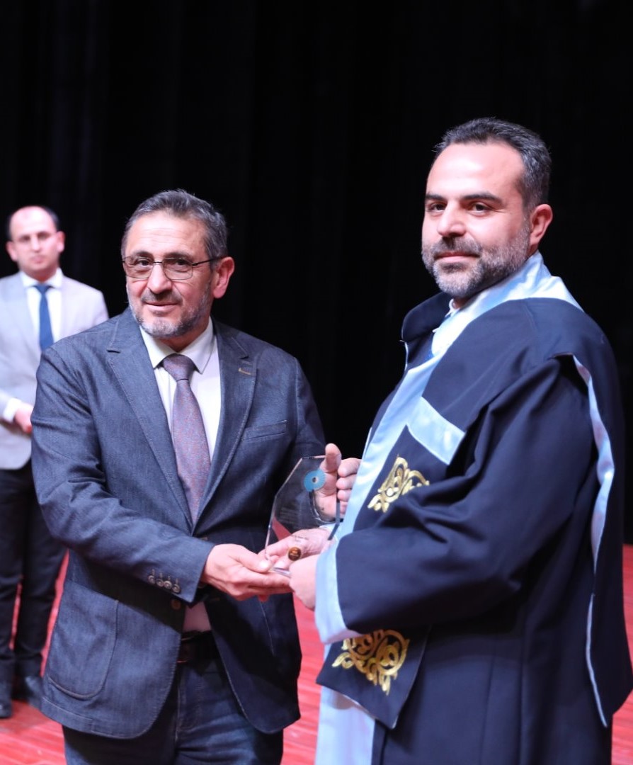 TeamDrV's tweet photo. Dr-V TEAM, Niğde Ömer Halisdemir Üniversitesi 2024 Ödül Törenine damga vurdu.
1️⃣ Öncelikli Alana (Enerji) Katkı Ödülü🥇 (@BTimurkutluk )
2️⃣ Makale Performans 🥇(@CTimurkutluk )
Araştırmacılarımızı tebrik ediyor, başarılarının devamını diliyoruz.👏👏👏 https://t.co/g1D7lSotRg