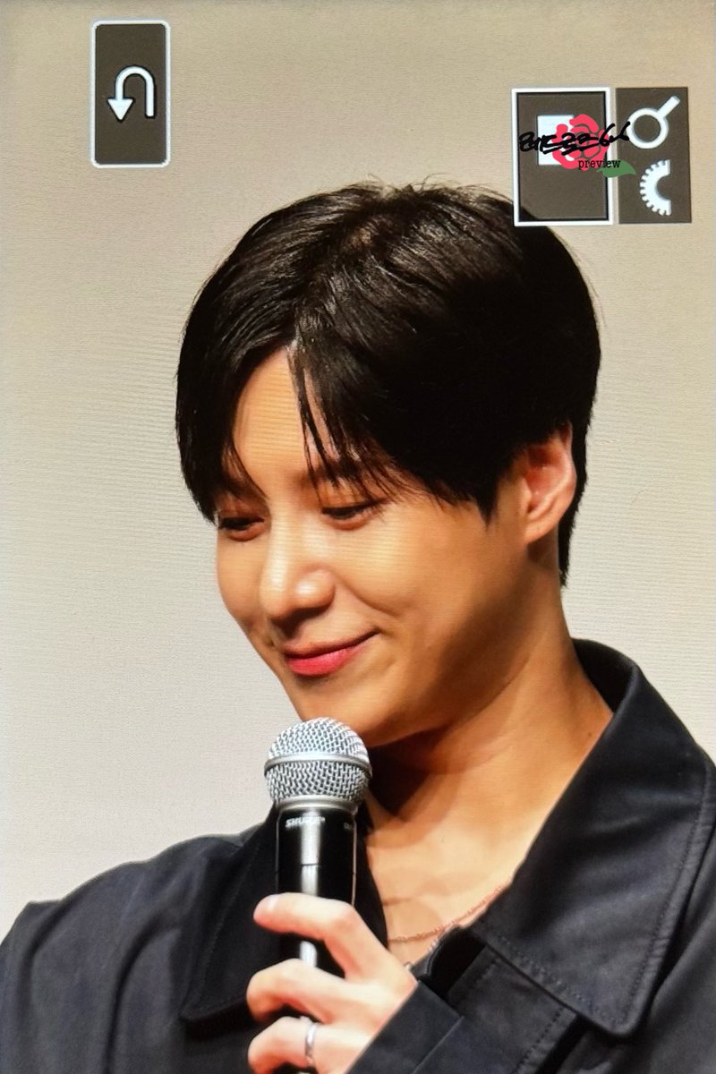 RedRose_0718's tweet photo. 241215 태민 사운드웨이브 도쿄 팬사인회

#SHINee #샤이니 #Eternal
#태민 #taemin #テミン https://t.co/uEYG0OYVNN