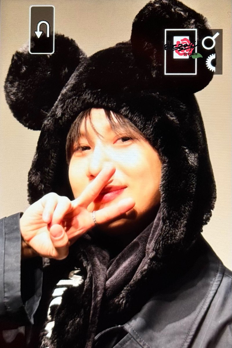RedRose_0718's tweet photo. 241215 태민 사운드웨이브 도쿄 팬사인회

#SHINee #샤이니 #Eternal
#태민 #taemin #テミン https://t.co/uEYG0OYVNN