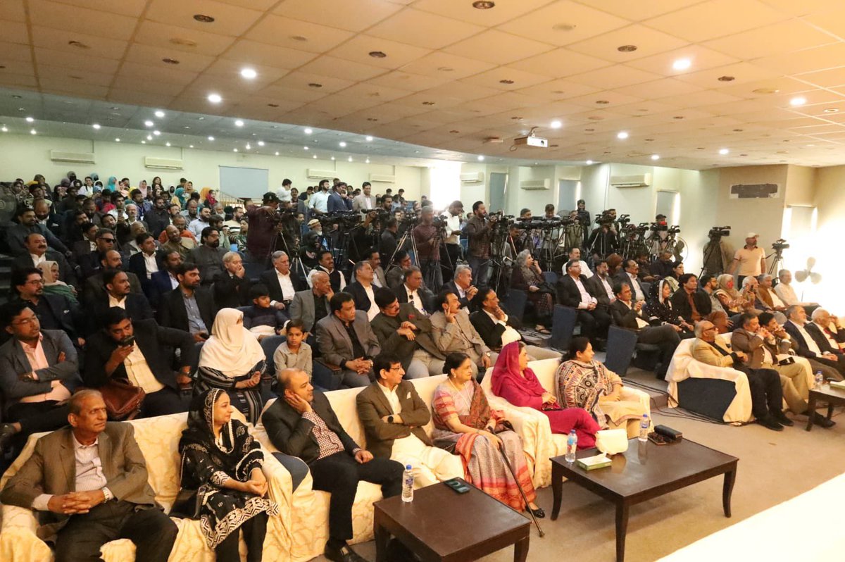 allaboutmqm (@allaboutmqm) on Twitter photo ہمارا مقصد کراچی کی نئی نسل کو کراچی واپس لاکر دینا ہے،ڈاکٹر خالد مقبول صدیقی
ہم کراچی میں مختلف جامعات کے کیمپس کھول رہے ہیں،
کراچی میں کھلنے والے کیمپس کو درست سمت میں چلانے کیلئے متعلقہ انڈسٹری کو کردار ادا کرنا ہوگا
<a href="/MQMPKOfficial/">MQM Pakistan</a> <a href="/Conv_KMS/">Dr. Khalid Maqbool Siddiqui</a> ہمارا مقصد کراچی کی نئی نسل کو کراچی واپس لاکر دینا ہے،ڈاکٹر خالد مقبول صدیقی
ہم کراچی میں مختلف جامعات کے کیمپس کھول رہے ہیں،
کراچی میں کھلنے والے کیمپس کو درست سمت میں چلانے کیلئے متعلقہ انڈسٹری کو کردار ادا کرنا ہوگا
<a href="/MQMPKOfficial/">MQM Pakistan</a> <a href="/Conv_KMS/">Dr. Khalid Maqbool Siddiqui</a>