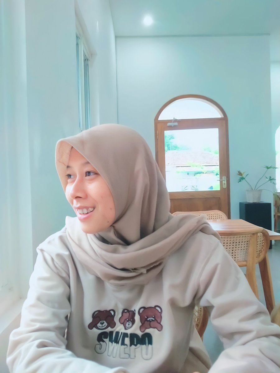 cekarmy's tweet photo. @intinyadeh Yang mau mutualan langsung aja lah ya, butuh temen chat https://t.co/1o4Ld6gUZg