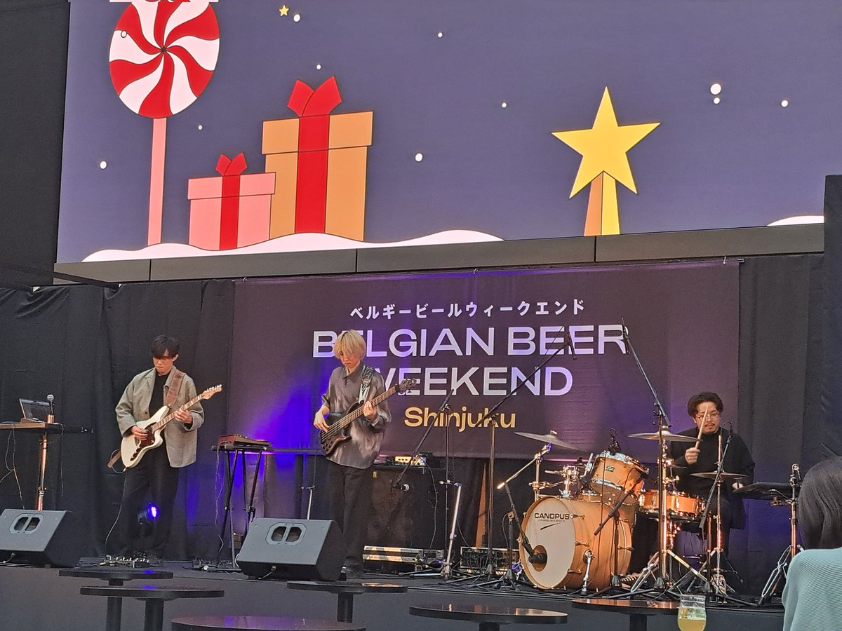 sumichan329's tweet photo. ビール飲めないけど、apneumo のライブ観てきた～💫良き音でした
#apneumo 
#ベルギービールウィークエンド https://t.co/2umsrl75gI