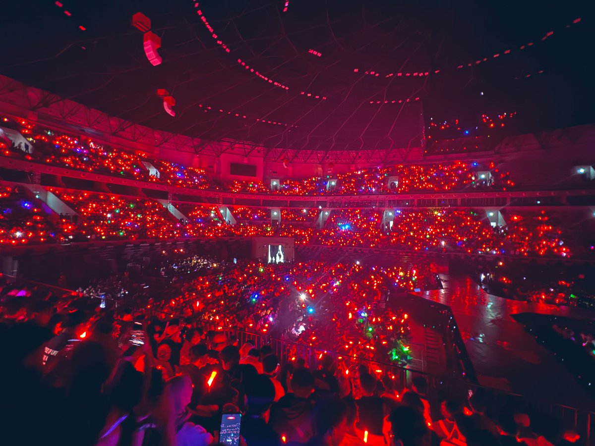 chocofy's tweet photo. Semoga eyelock
#JKT48Wonderland https://t.co/HGGsLbTwDt