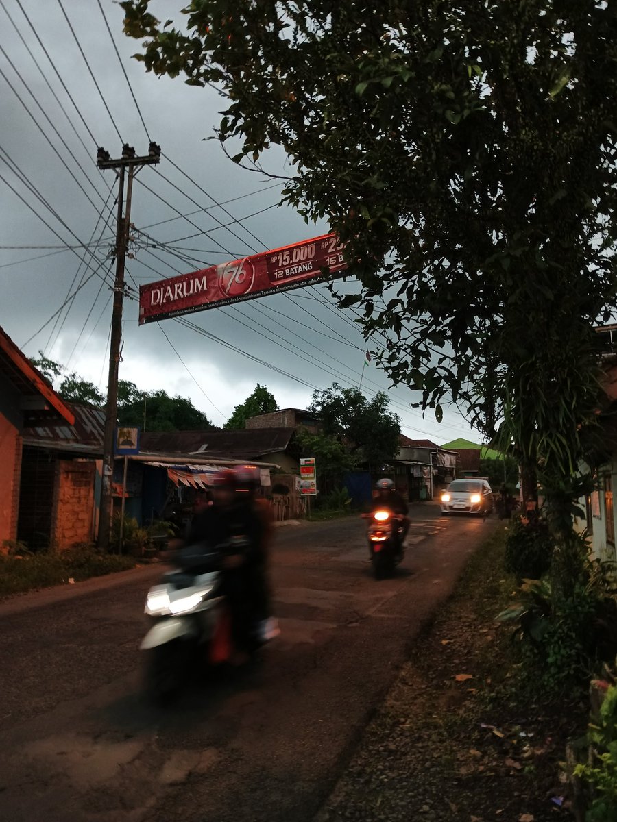GunturHanafi1's tweet photo. @stageof_bji Min Purbalingga wis kaya sandekala https://t.co/bZ4uu1Ng5N