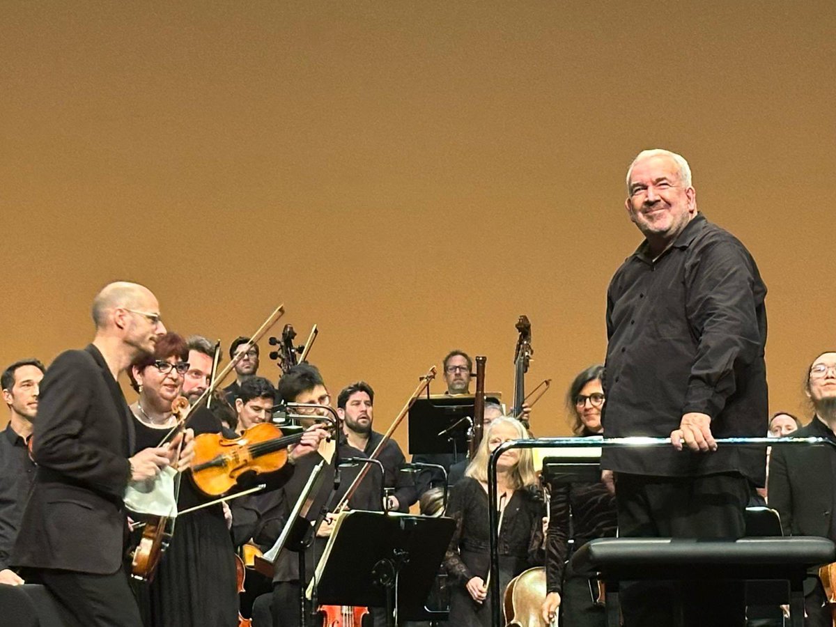 minkowski_marc's tweet photo. Nous voici à Baden-Baden, « Die Fledermaus » et Symphonique avec @mdlgrenoble, dans cette belle salle prestigieuse que je connais bien. https://t.co/D6jmQAHRm2