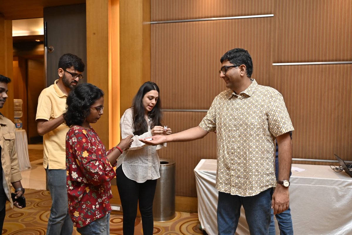 BlrLitFest's tweet photo. Today at #BlrLitFest, aspiring writers and screenwriters had the unique opportunity to pitch their ideas to the best in the industry at #LitMart and #ScreenLit.
We congratulate them for their hard work and inspiring pitches. And thank you to the jury who made this possible! https://t.co/0u5LjWuU7x