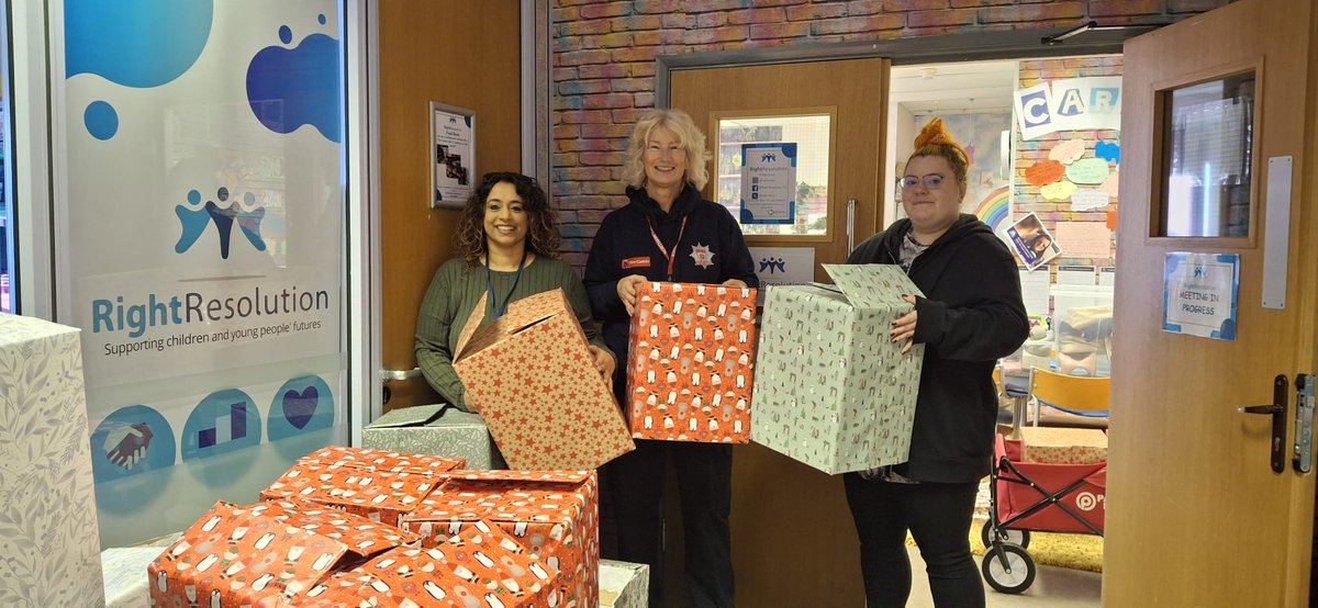 Right Resolution CIC (@rightrescic) on Twitter photo #Christmas 🎄 is in full swing at Right Resolution CIC. Many thanks to <a href="/michelle16bates/">🚒🔥Michelle Bates</a> <a href="/northantsfire/">Northamptonshire Fire & Rescue</a> for wrapping our Christmas #hampers again this year. #Christmas2024 Hampers for #careleavers #makingadifferencetogether #Christmas 🎄 is in full swing at Right Resolution CIC. Many thanks to <a href="/michelle16bates/">🚒🔥Michelle Bates</a> <a href="/northantsfire/">Northamptonshire Fire & Rescue</a> for wrapping our Christmas #hampers again this year. #Christmas2024 Hampers for #careleavers #makingadifferencetogether