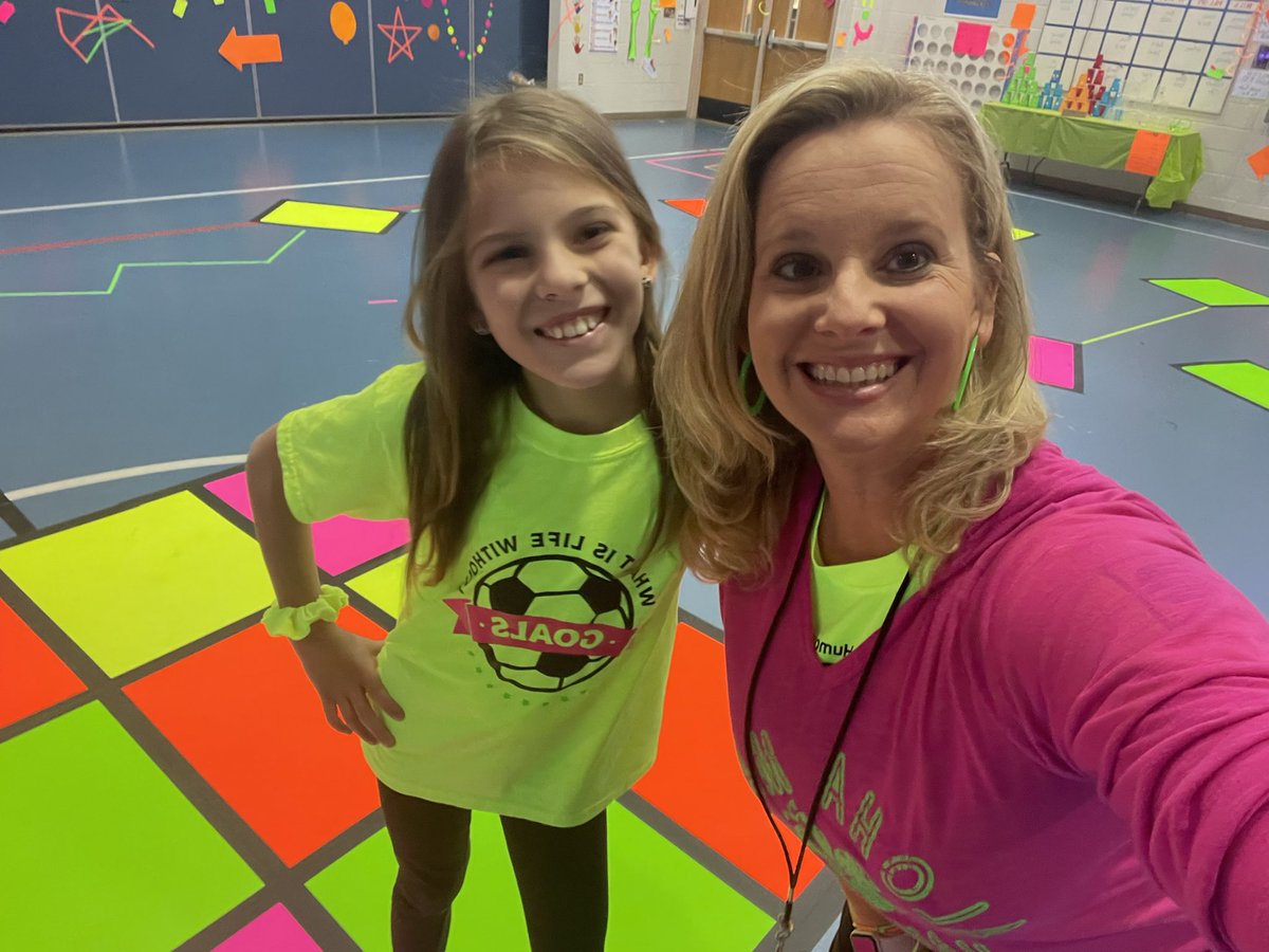 mwharrison11's tweet photo. How awesome is our school? Glow party for meeting our fundraising goals! 🙌🏼🎉! @ymesrockspe and getting time with my daughter all at the same time. #wcpss @Yates_Mill @ReneAlfordAP Thank you PTA! https://t.co/bDxnAMijD9