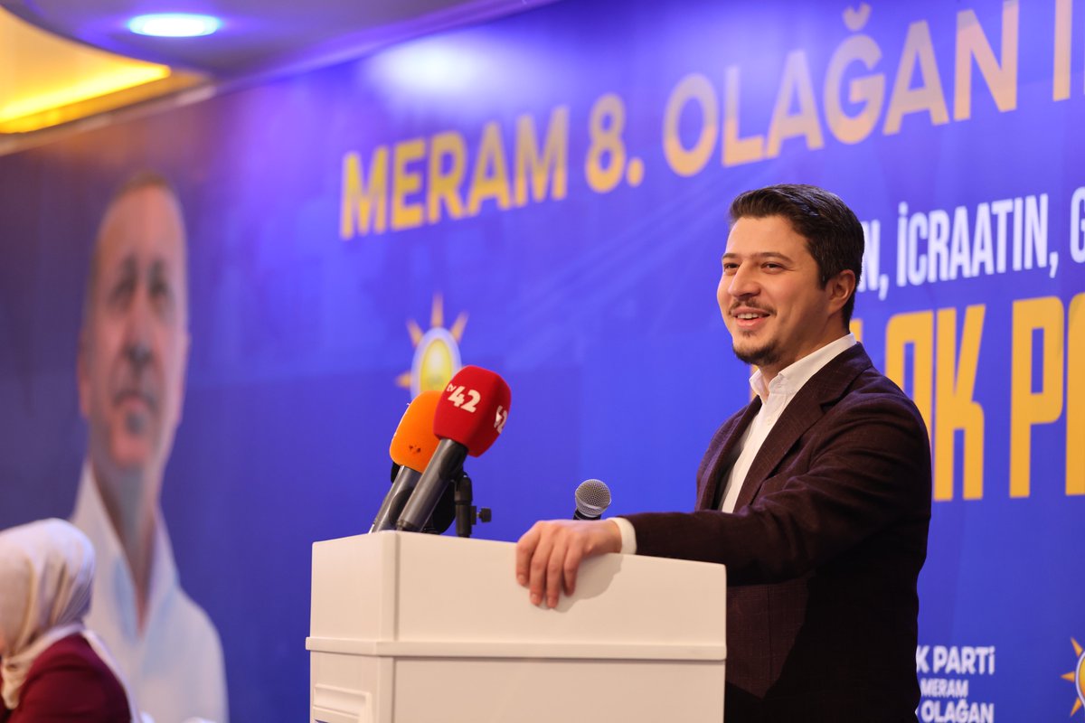 ozboyaciselman's tweet photo. Meram ilçe teşkilatımızın 8’inci olağan kongresinde yol arkadaşlarımızla bir araya geldik.

Emeklerine şahitlik ettiğimiz @Dolular Başkanımızdan ve yönetiminden Allah razı olsun.

Bayrağı devralan @mmunlafalioglu Başkanımıza ve yönetimine de muvaffakiyetler diliyorum.

#BizimMeram’a hayırlı olsun.