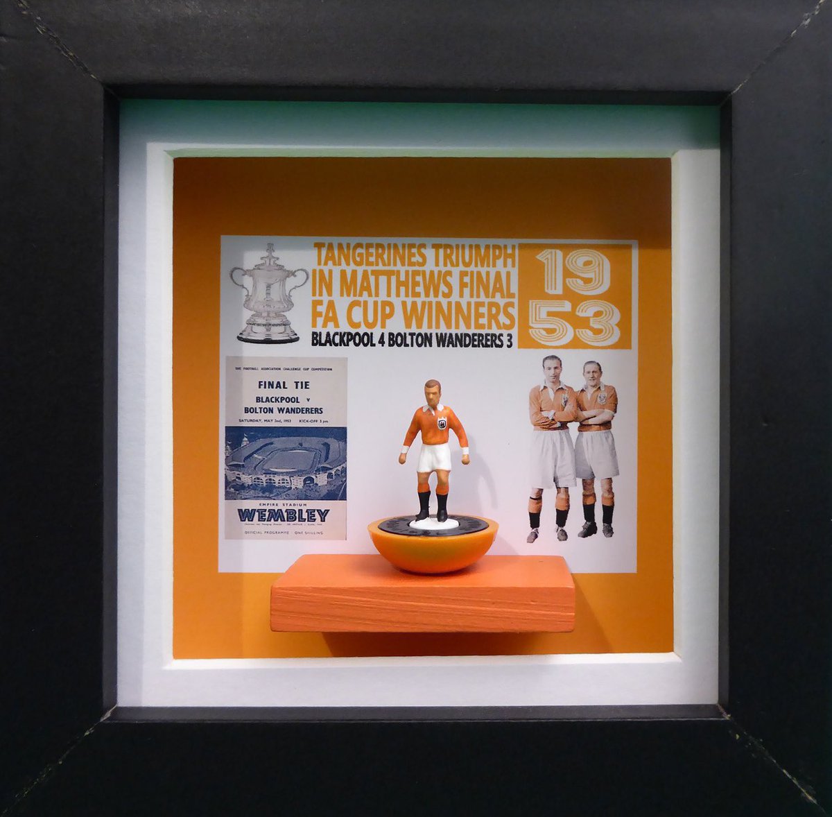 helcol123subbu1's tweet image. 10 days to Christmas. What better time for the @helcol123subbu1 top 10 frames produced by number this year? In joint 10th Blackpool FC with a variety of subbuteo artwork frames #blackpoolfc #tangerines #seasiders #pool 
Thanks Seasiders fans. @MuckersThe  @_INOIT @BackHenryStreet