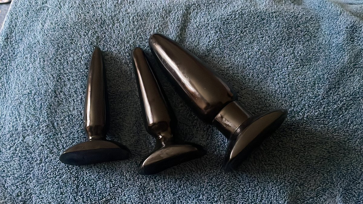 lexlove94's tweet photo. Got some toys to play with #buttplug #bator https://t.co/sTlqecXcDl