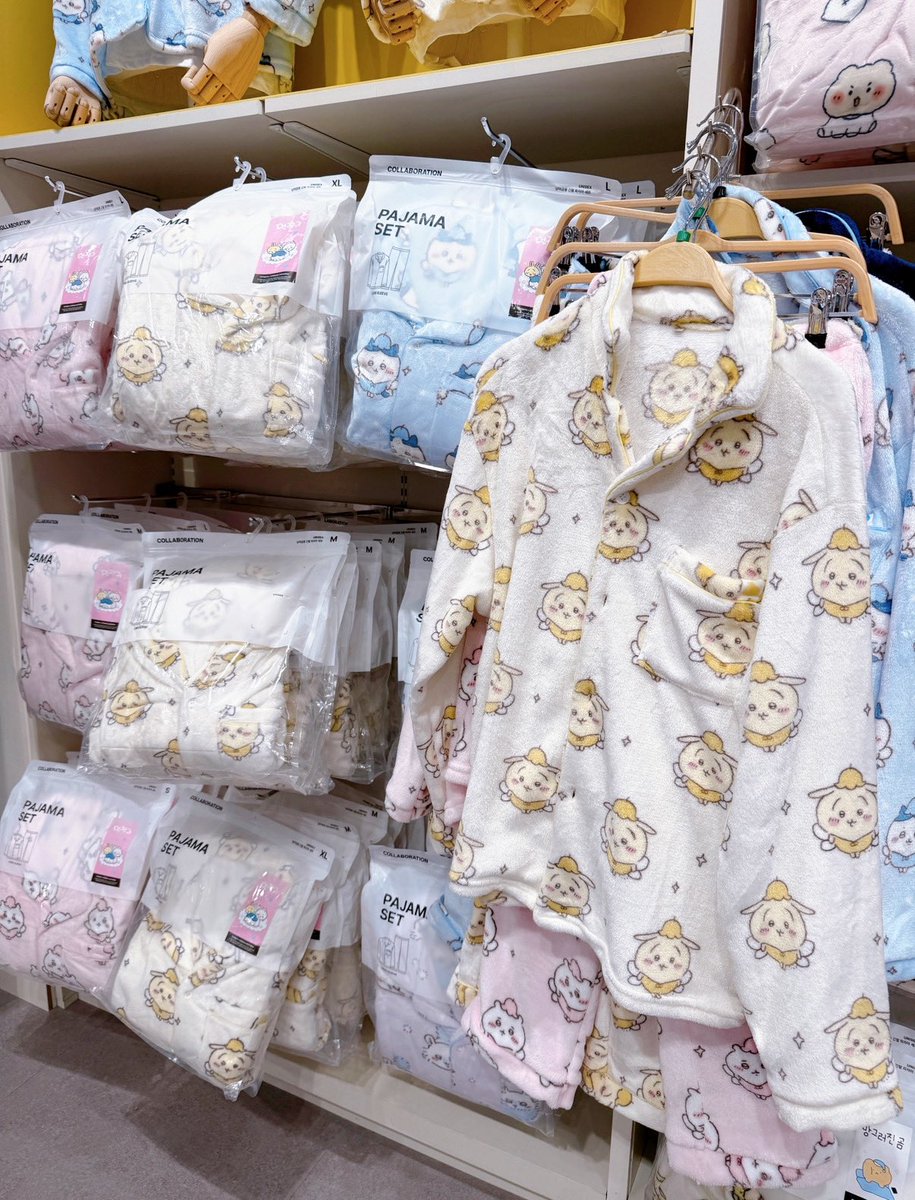 江南駅10番出入口からすぐのところに可愛いパジャマがたくさん売ってるお店発見😳おぱんちゅうさぎとちいかわ可愛いー！！🩷他にもクロミちゃん、マイメロ、キティー、クレヨンしんちゃん、ポケモンとか色々あったよ✨日本でこんなに可愛いパジャマたくさん売ってるお店なかなかないしお土産にもいい👍 https://t.co/ujitIqf7Ka