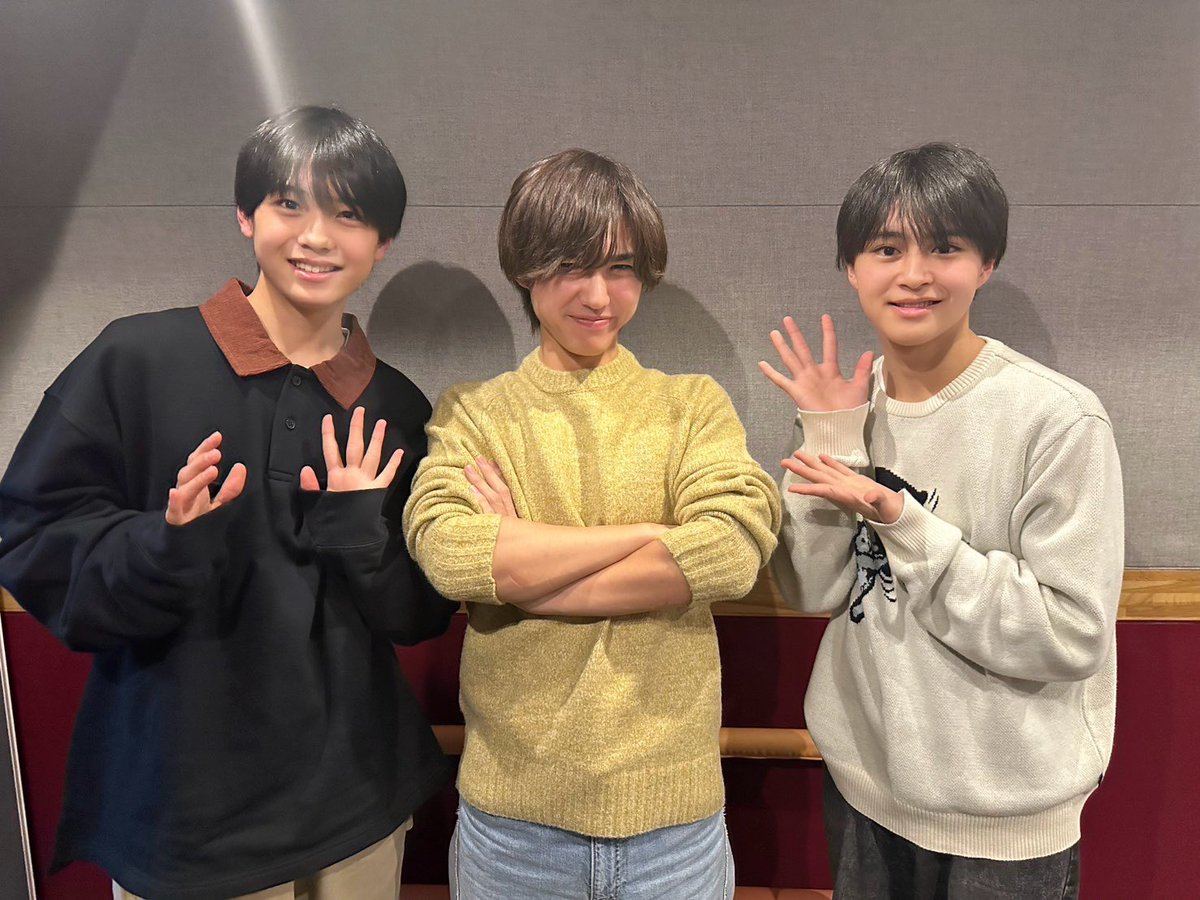 jr_official_X's tweet photo. 『 #とれ関 』は今週も23:00から放送です📻💕🌝

#岡﨑彪太郎 と #渡邉大我 #野田開仁 がお届けします🎶

ぜひお楽しみに💫

🤗☺️🙂

#Lilかんさい https://t.co/NFExWi7bhS
