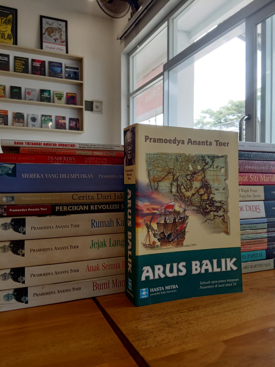 oharabook's tweet photo. Dijual, buku-buku rare/langka Pramoedya Ananta Toer, dari terbitan Hasta Mitra sampai Lentera Dipantara. Diantaranya seperti arus balik bisa satuan, ada yg paketan; tetralogi pulau buru. 

Pemesanan bisa melalui DM ya, terima kasih warga twitter yang turut menyebarkan. https://t.co/JNmrvODuQE