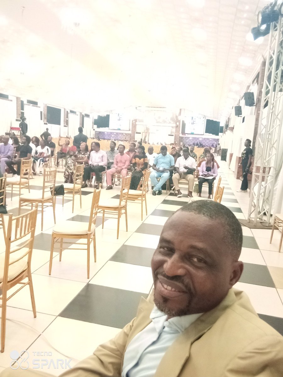 ThompsonOlorede's tweet photo. @DaystarNG https://t.co/3yROFhRDb0
