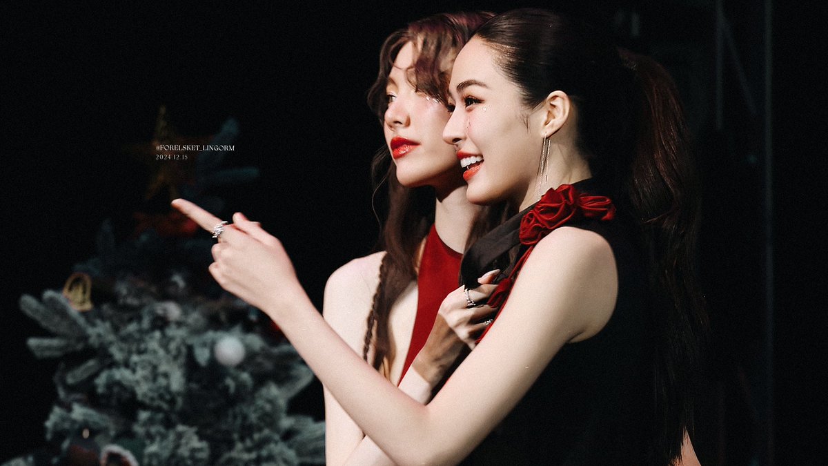 F_LingOrm's tweet photo. 𝐅𝐚𝐧 𝐦𝐞𝐞𝐭𝐢𝐧𝐠 𝐢𝐧 𝐌𝐚𝐜𝐚𝐮 
𝟐𝟎𝟐𝟒.𝟏𝟐.𝟏𝟓

𝑮𝒐𝒅 𝒍𝒐𝒗𝒆𝒔 𝒕𝒐 𝒘𝒂𝒕𝒄𝒉 𝒉𝒆𝒓 𝒂𝒏𝒈𝒆𝒍𝒔 𝒔𝒊𝒏.

#LingOrm2ndMeetMacauD2 
#ormkornnaphat #ออมกรณ์นภัส
#หลิงหลิงคอง #linglingkwong
#LingOrm #หลิงออม https://t.co/L39CBdWPZY