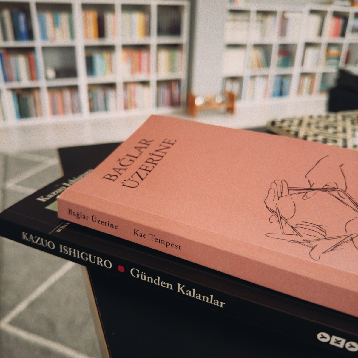 Evden çıkamadığım günlerden size iki güzel kitap bırakıyorum.