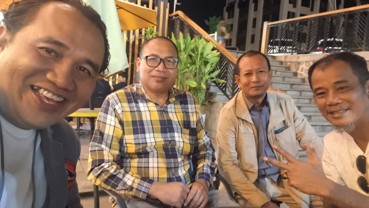 arr379's tweet photo. Jadi bagian kecil dari POLITIK KEKUASAAN di Kabupatem Bekasi #hahaha https://t.co/GrOfBGaQni