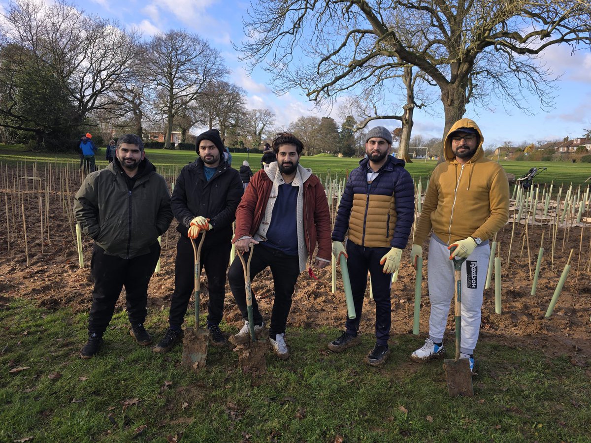 Alhamdolillah, Muslim youth members of Stevenage North and South successfully completed a tree planting event. This collective effort was a wonderful display of teamwork and commitment. Jazak’Allah to everyone who participated and contributed.#Islam #Ahmadiyya