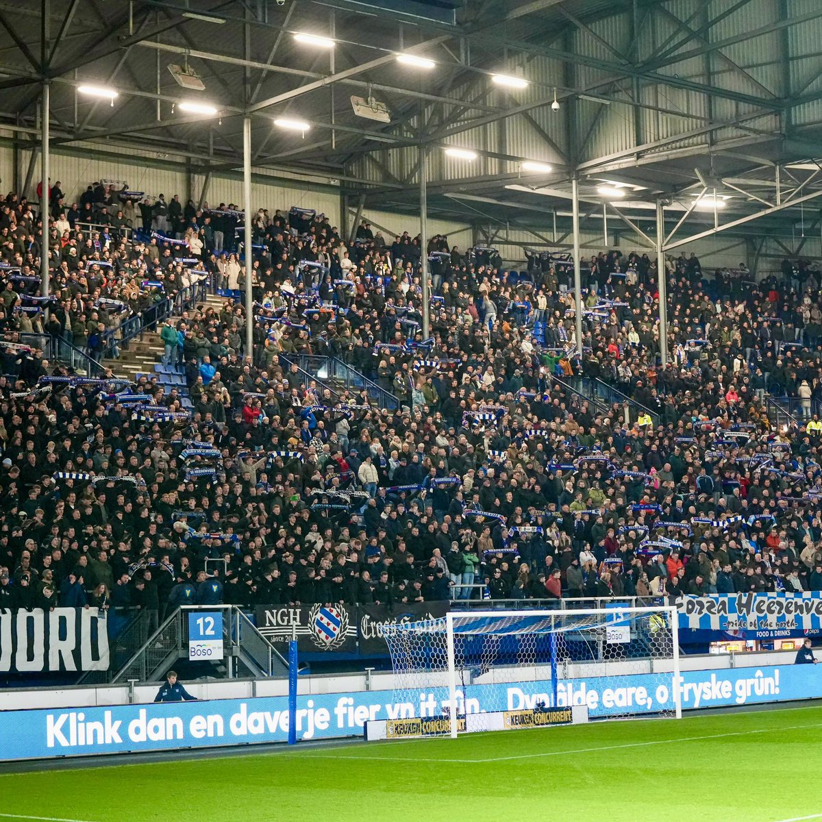 Persie_Official's tweet photo. 𝑾𝒉𝒂𝒕 𝒂 𝒏𝒊𝒈𝒉𝒕 🤩💪  

A fantastic way to win our final home game of the year in a roaring Abe Lenstra Stadium, staying unbeaten at home this season! Tige tank for your support 💙🤍

The hard work never stops - let’s keep pushing in 2025 https://t.co/Ox7dmsol8J