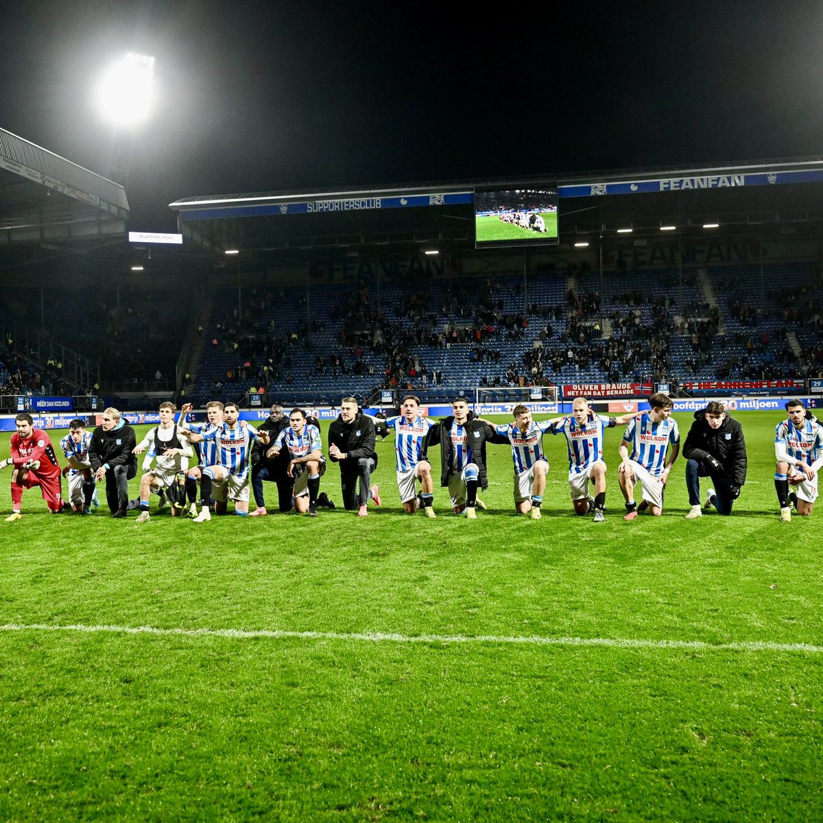 Persie_Official's tweet photo. 𝑾𝒉𝒂𝒕 𝒂 𝒏𝒊𝒈𝒉𝒕 🤩💪  

A fantastic way to win our final home game of the year in a roaring Abe Lenstra Stadium, staying unbeaten at home this season! Tige tank for your support 💙🤍

The hard work never stops - let’s keep pushing in 2025 https://t.co/Ox7dmsol8J