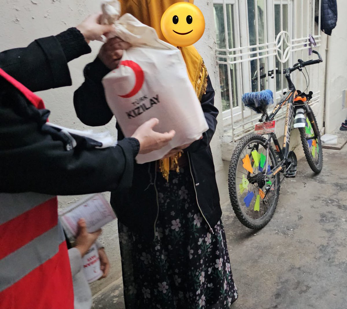 Gönüllülerimiz ile yüreklere dokunmaya devam ediyoruz, bağışçılarımızın emanetlerini yetine ulaştırmaya devam ediyoruz.
<a href="/ahmedkaya21/">ahmed kaya</a>
<a href="/Kizilay/">Türk Kızılay</a>