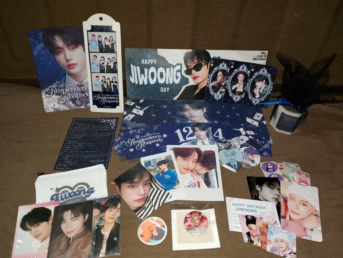w0nder_ose's tweet photo. worth it maligaw papuntang wingzone guys HWBSHAHAHAHA thank you so much po ulit @PHEventsforZB1 for organizing this event and @minamz_ph for the jiwoong gifts, and to other attendees !! ❣️ Dahil po sainyo andami kong nauwi today HAHAHAHAHA

#ResplendenceRhapsodyWithWoong https://t.co/p8oY8CZfIc