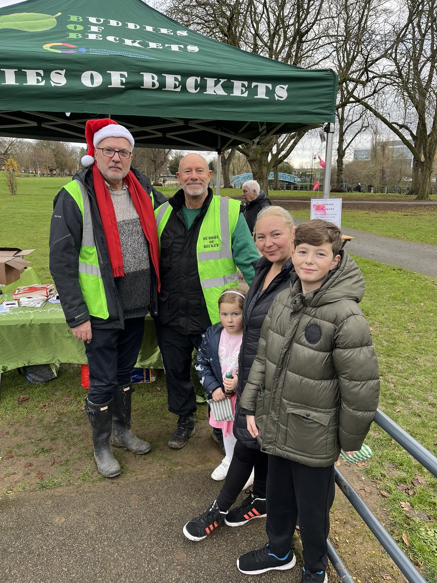 Some #ElfSelfies from the Elf Door Hunt today at #BecketsPark 🧝🏽🎄🎅🏼

Thank you to everyone who came today. 
#Northampton <a href="/ChronandEcho/">Northampton Chron</a>
