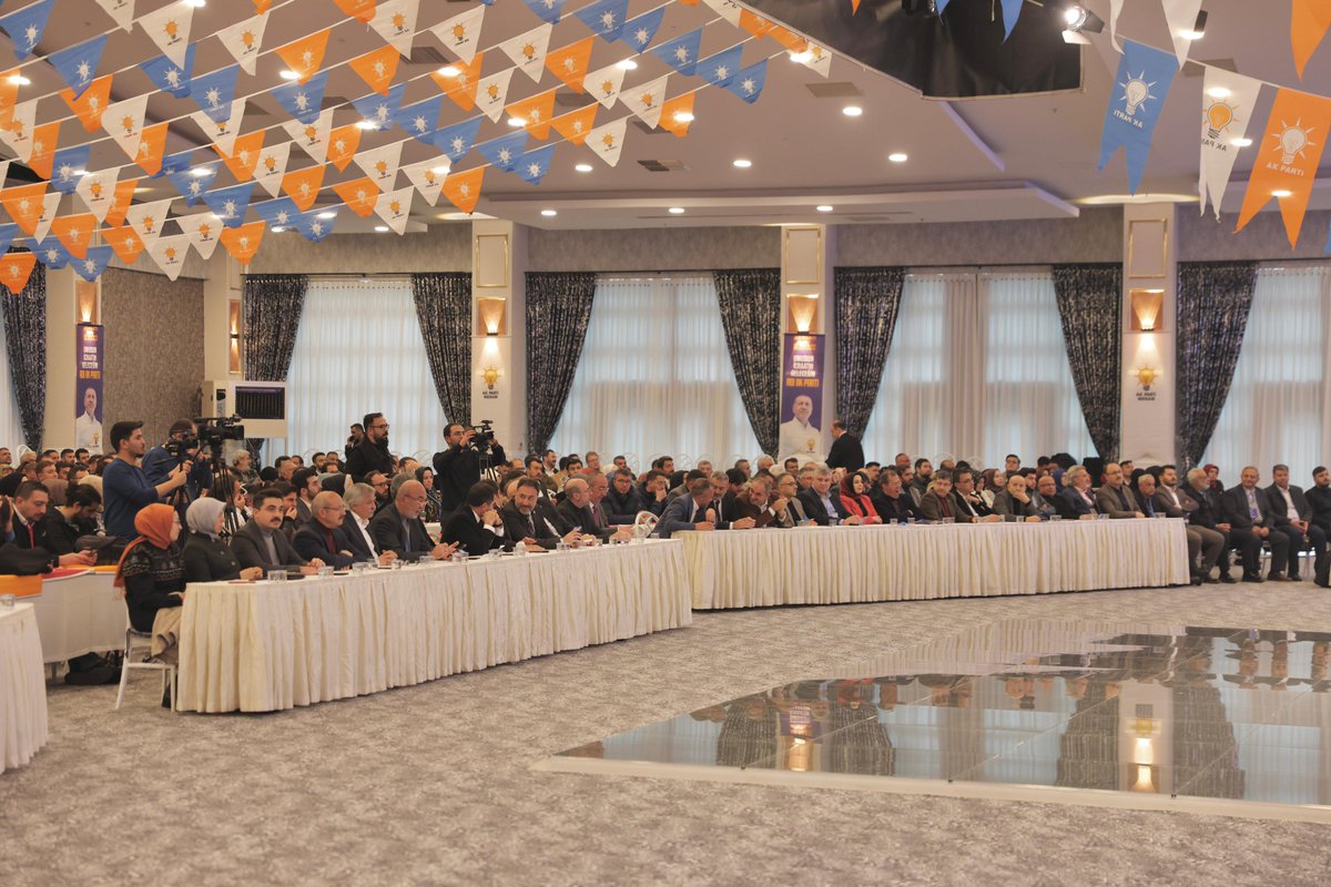 a_pekyatirmaci's tweet photo. AK Parti Meram İlçe Başkanlığımızın 8. Olağan Kongresi’ne katılım sağladık. 

Kongrede görevi devreden Mustafa Dolular Başkanımıza partimize vermiş olduğu emeklerinden dolayı teşekkür ediyor, görevi devralan Mehmet Munlafalıoğlu Başkanımız ve yönetimine muvaffakiyetler diliyorum. 

Hayırlı olsun. 

@mmunlafalioglu @dolular @akpartimeram @MustafaKavus