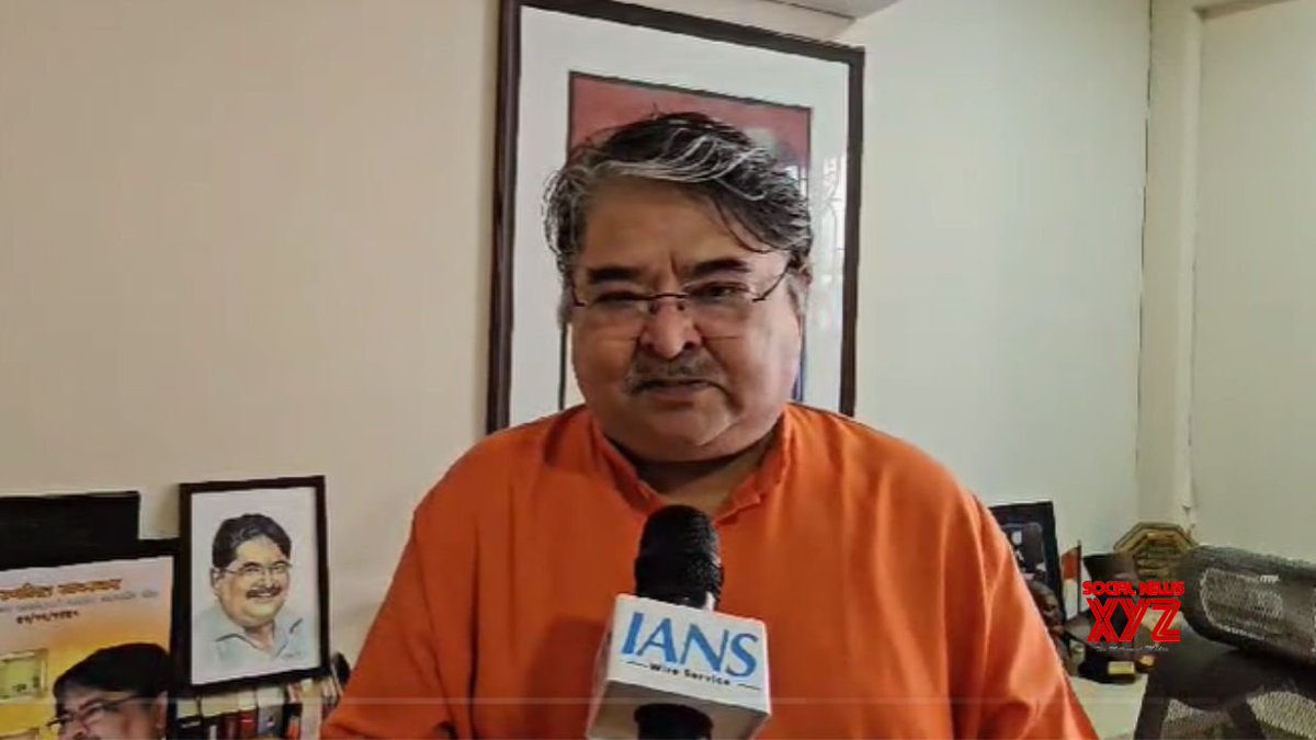 HUGE 🚨 Veer Savarkar's grandson Ranjit Savarkar says Rahul Gandhi criticizes Veer Savarkar to appease his Muslim vote bank.

He said "Savarkar is the founder of Hindutva. Savarkar's Hindutva is not based on worship practices but is rooted in nationalism"

"Despite this, they