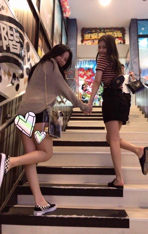 𝑱𝑱 👯♀️ tweet media