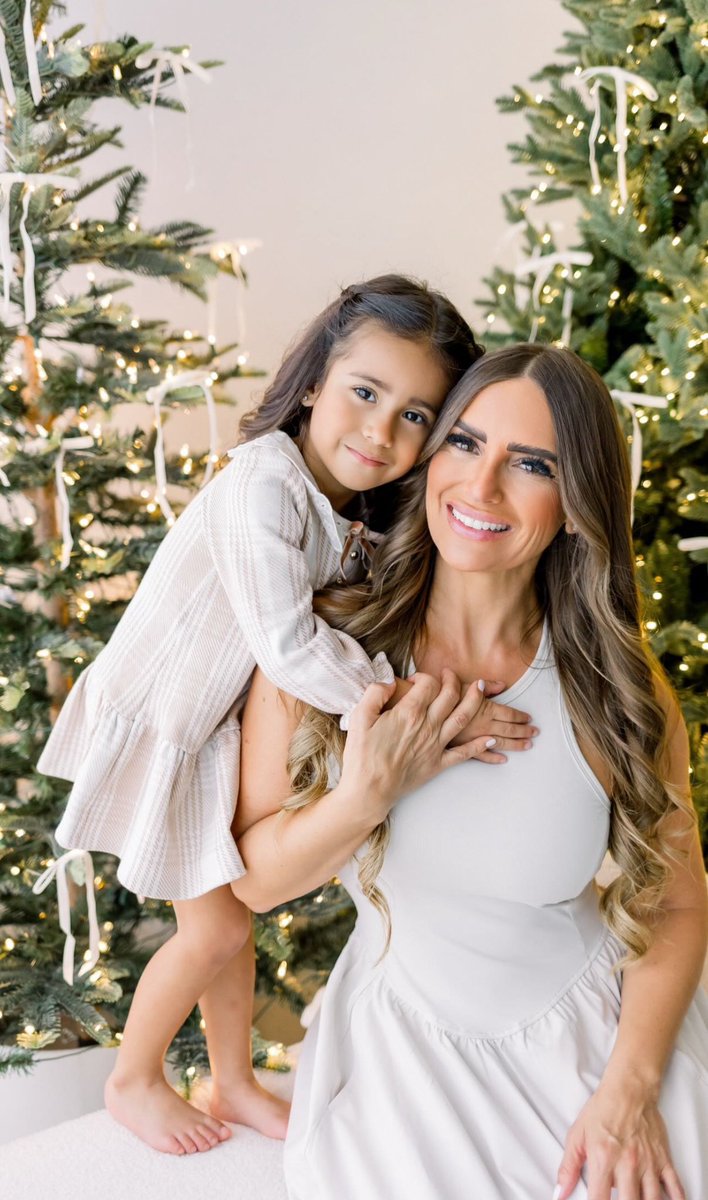 Mariarose1992's tweet image. Happy Sunday everyone ! Wish you I mean you will be the one retweet my picture pictures I love you all ❤️🥰✅✌️#maga
#Airdrop #singleminded