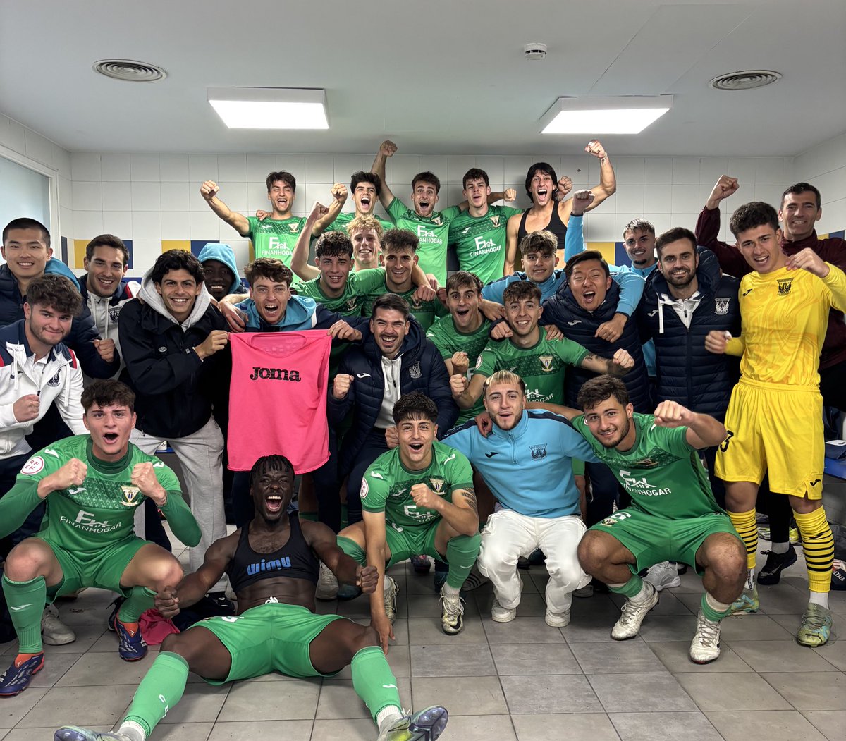 CanteraPepinera's tweet photo. 🥒💪 ¡𝗣𝗘𝗣𝗜𝗡𝗢 𝗗𝗘 𝗩𝗜𝗖𝗧𝗢𝗥𝗜𝗔! 💪🥒 https://t.co/ye8xVcZkhX