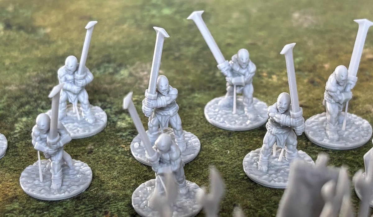 rok_minis's tweet photo. Final army close ups are for the White Hand set. It’s got everything you would expect it to have and heaps of it! The units of arrayed pikes looks particularly savage #lotr #mesbg https://t.co/cllwiWEqIm