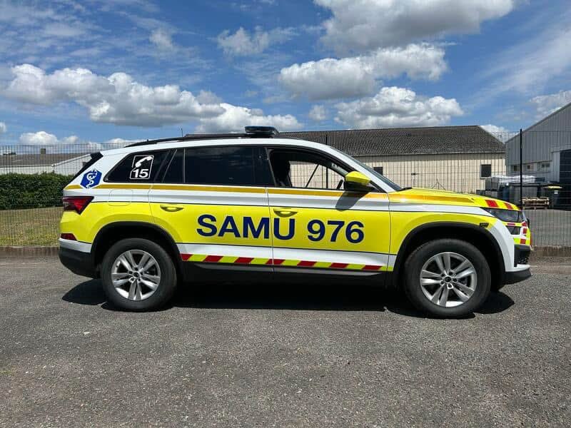 ActuSamu's tweet photo. [ ActuSAMU - Cyclone ] : 🌪️ #CycloneChido : L’association #ActuSAMU apporte son plein et entier soutien 🙏 à nos collègues de 📍#Mayotte et du #SAMU976 touchés par ce cyclone dévastateur 🆘 

🚑 Les équipes  du territoire #Mahorais méritent le soutien de l’ensemble de la Nation https://t.co/IWwkaPbuSE