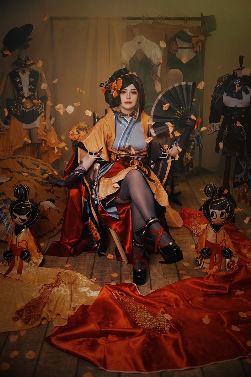 Inspired by <a href="/emmikn_/">emmi 🪷 AX B26</a> art

#原神 #genshinimpact #Chiori #chioricosplay #cosplay #千织 #千織