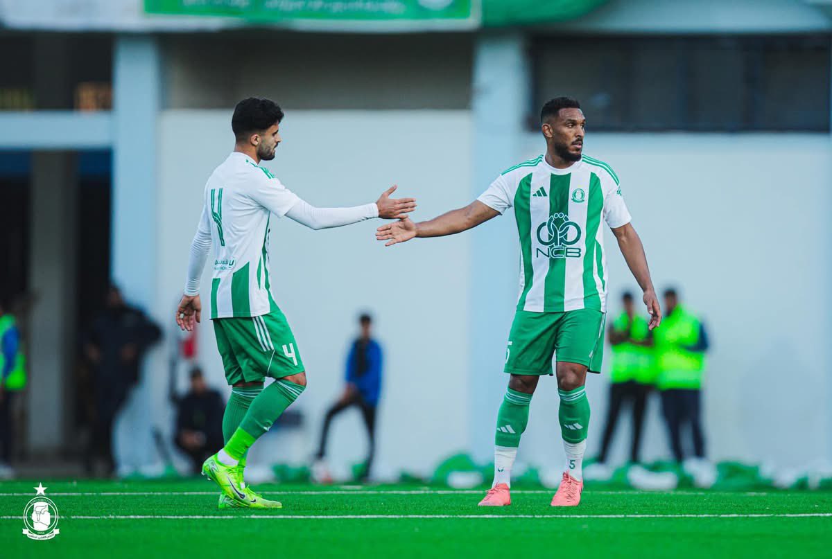 Sand_Alwarfali's tweet photo. we start the league with three important points, The beginning always not easy but we keep going fighting &amp; learning together.
Players and fans together one goal 🫱🏾‍🫲🏼 now we focus on the next game 🙏🏽 Much luv &amp; respect to all of you 💚💚 Alahli SC https://t.co/UcQYsnmuV8